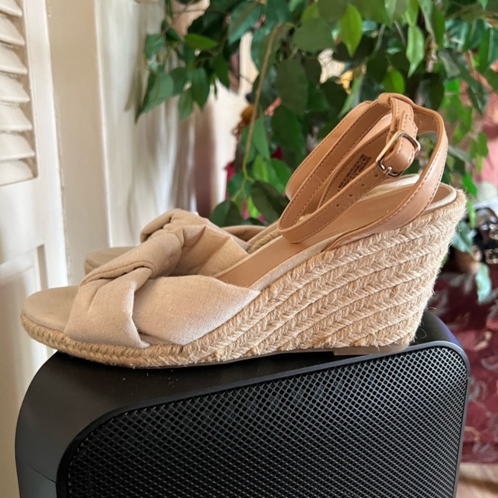 Old Navy Beige Wedge Sandals View 5